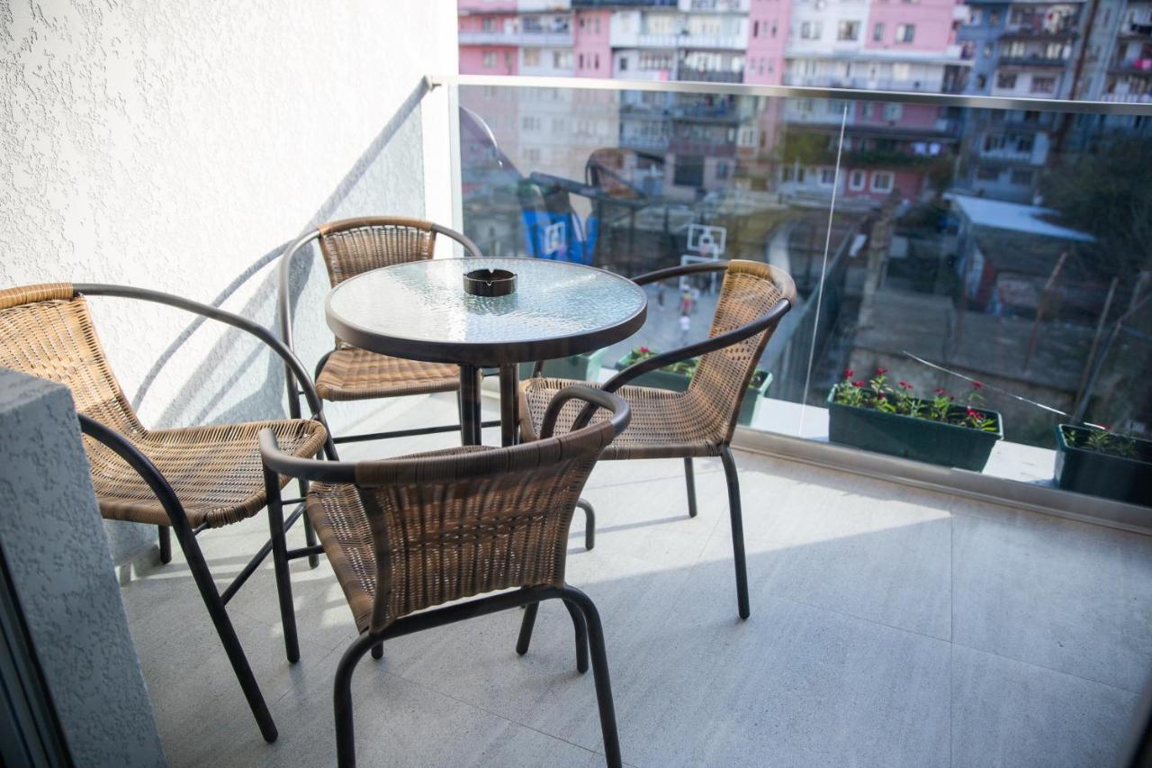Libereco Aparthotel Batumi Exteriör bild