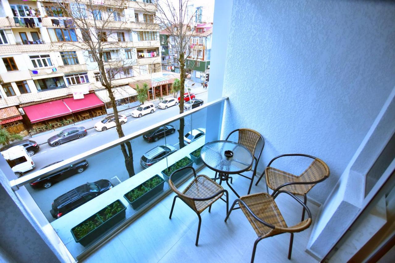 Libereco Aparthotel Batumi Exteriör bild