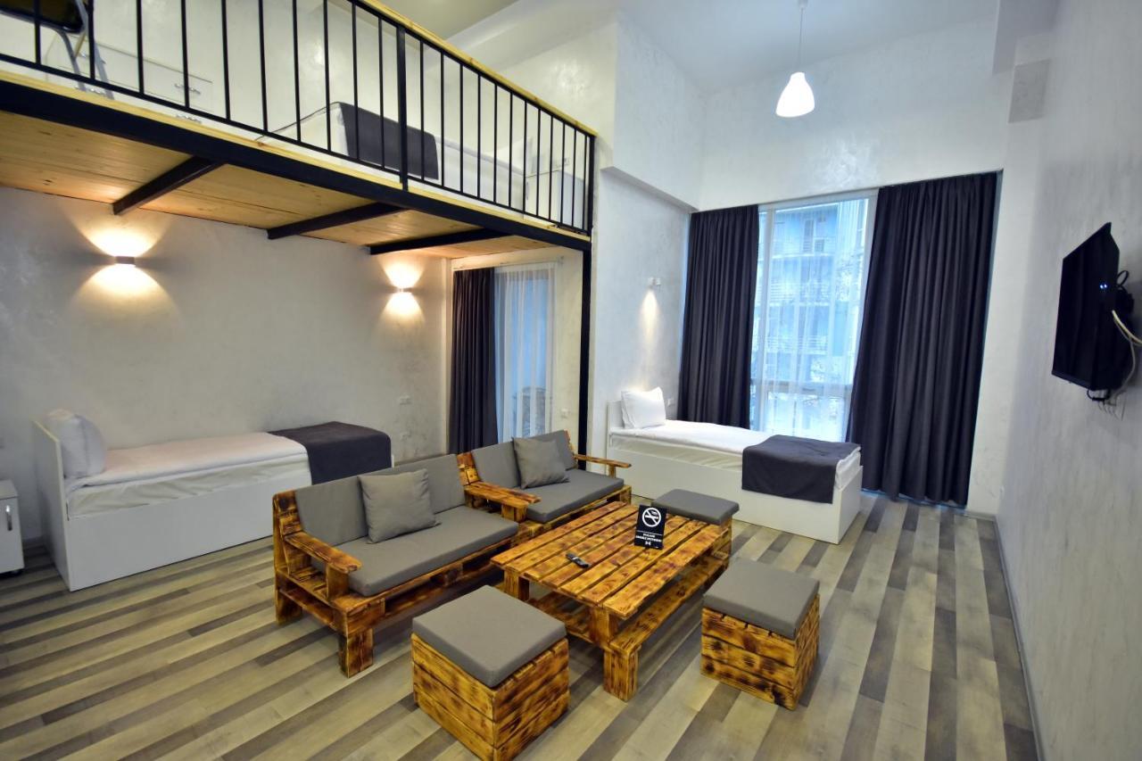 Libereco Aparthotel Batumi Exteriör bild