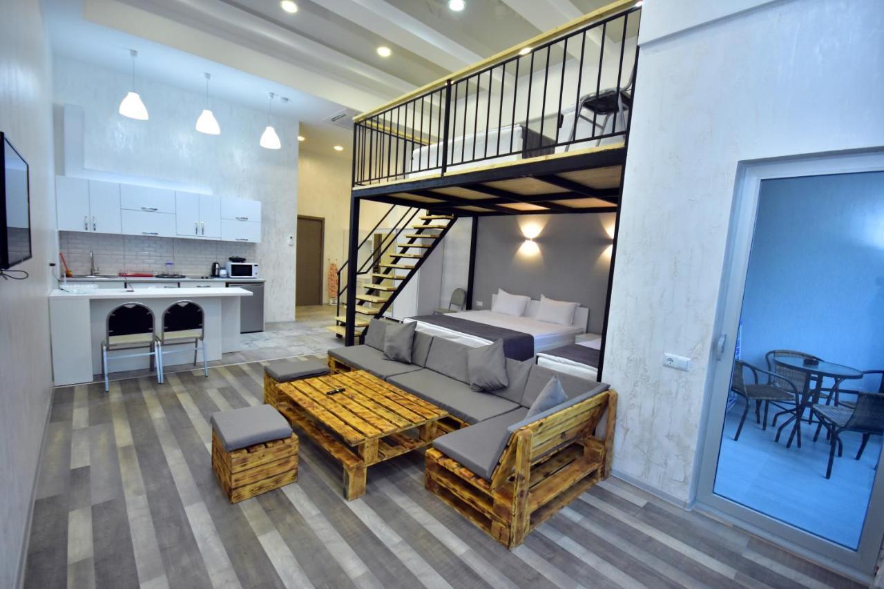 Libereco Aparthotel Batumi Exteriör bild